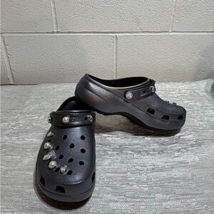 Crocs Classic Platform Crystals & Pearls Clogs - Black/Gunmetal Metallic size 11